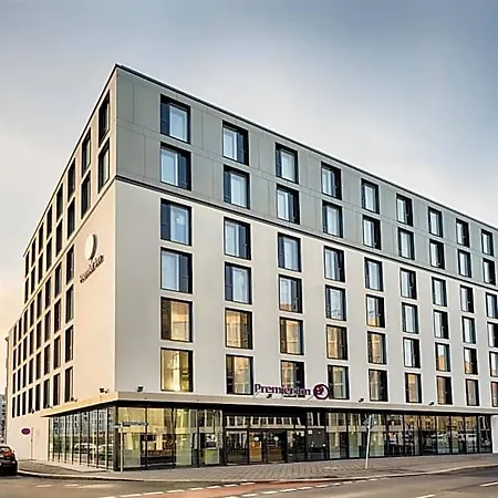 Premier Centre 3*