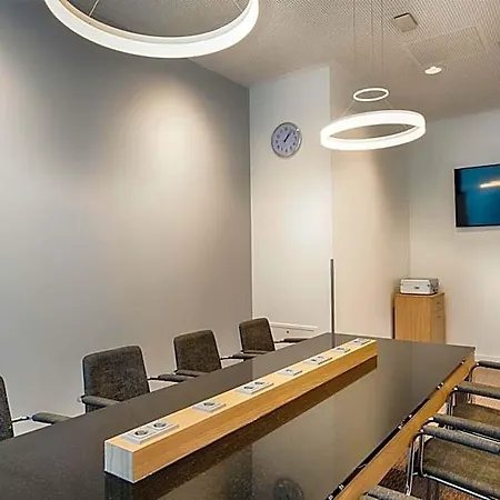 Premier Centre 3*